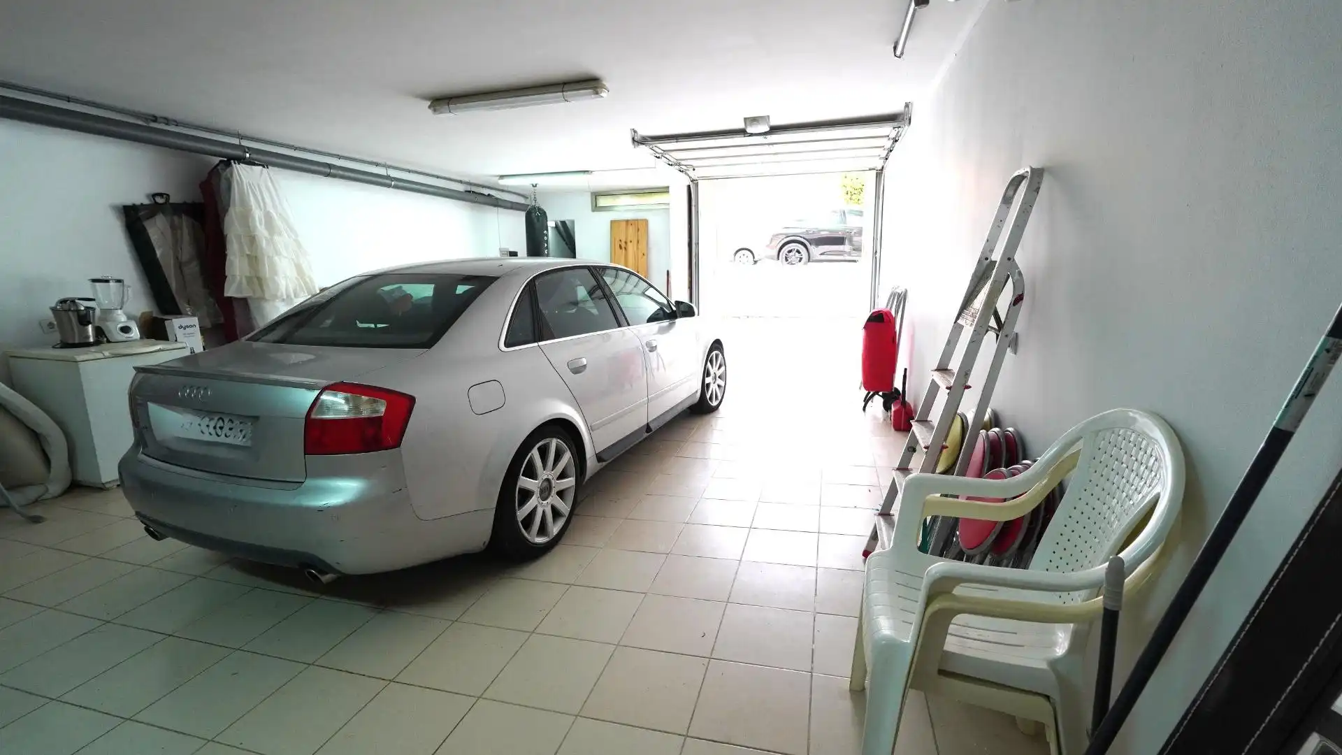 Parkplatz von Einfamilien-Reihenhaus zum Verkauf in Agüimes mit Terrasse