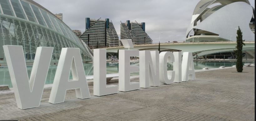 Exterior view of Flat to rent in  Valencia Capital  with Air Conditioner, Terrace and Furnished