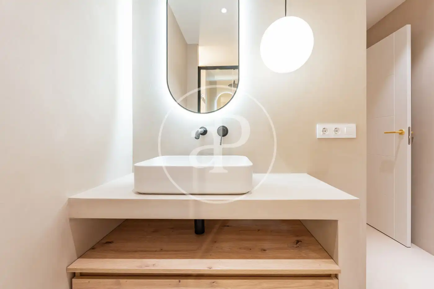 Baño de Piso de alquiler en Madrid con Aire acondicionado, Calefacción y Se aceptan mascotas