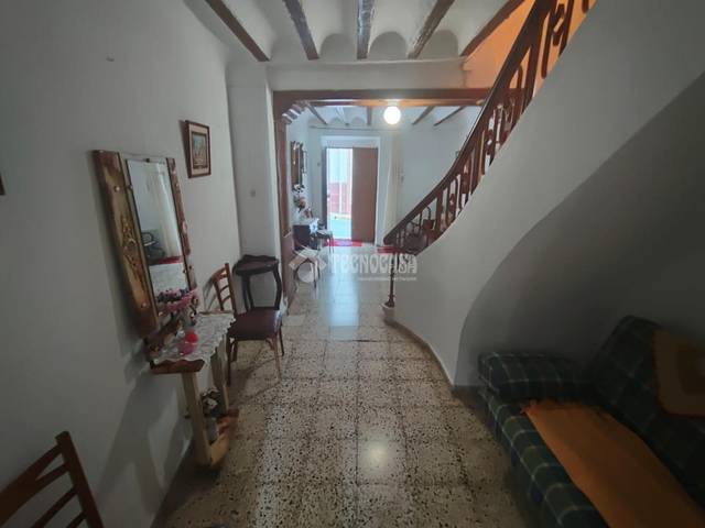 Casa adosada en Venta en Jabalquinto