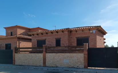 Vista exterior de Casa o xalet en venda en Vandellòs i l'Hospitalet de l'Infant amb Aire condicionat, Calefacció i Jardí privat