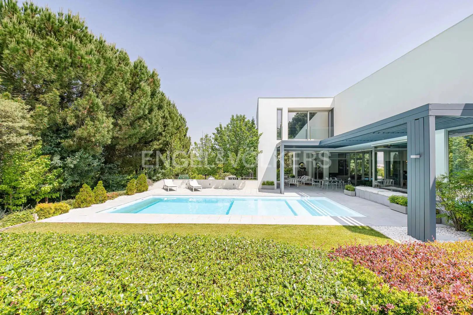 Jardín de Casa o chalet en venta en Boadilla del Monte con Aire acondicionado, Calefacción y Jardín privado