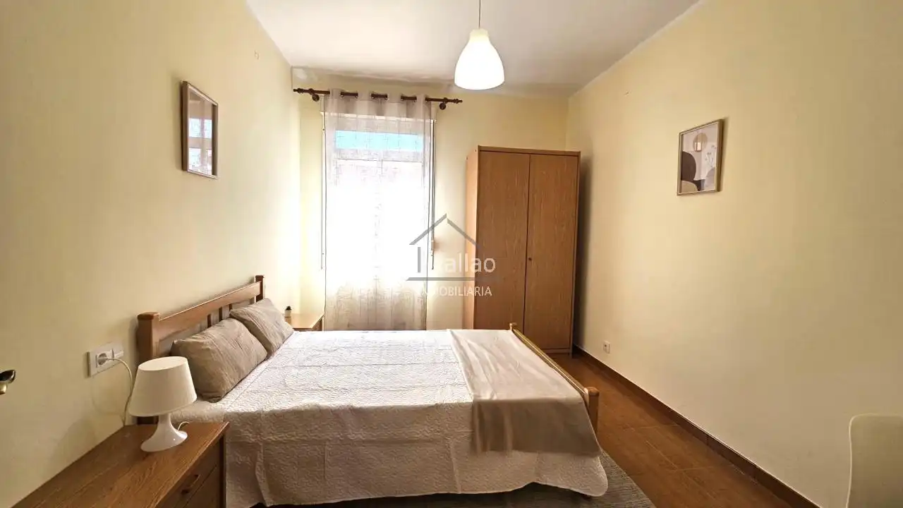 Bedroom of Flat for rent in Ferrol  with Heating and Furnished