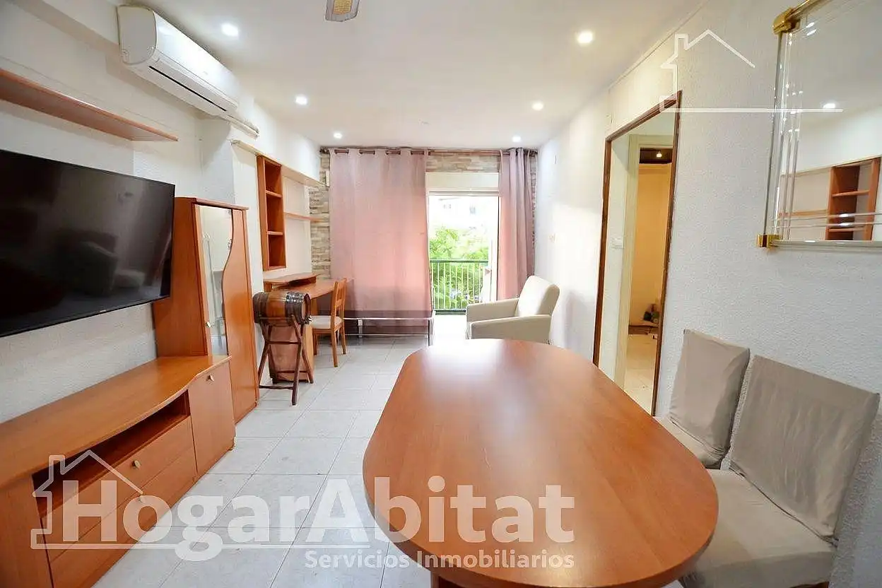 Flat with lift for sale in Calle Diagonal