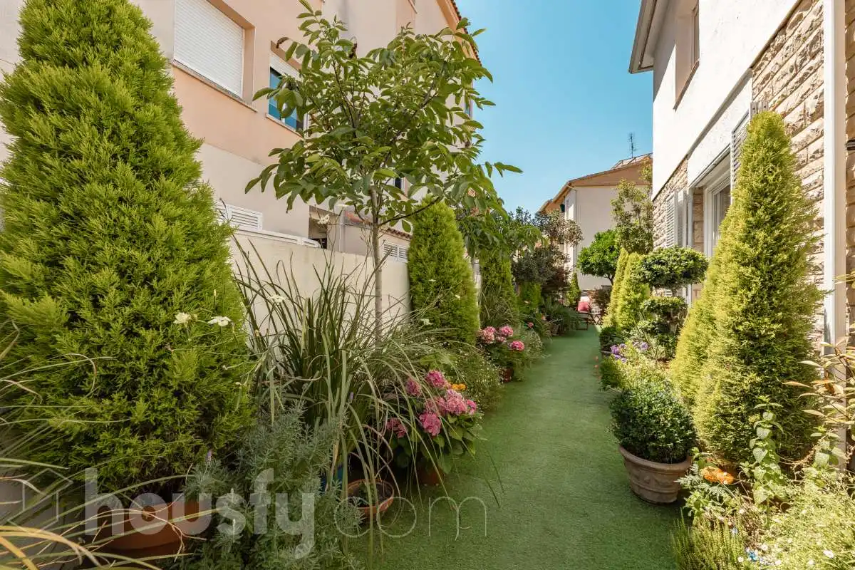 Detached homes for sale in Calle Santiago Rusiñol, Coma-ruga platja