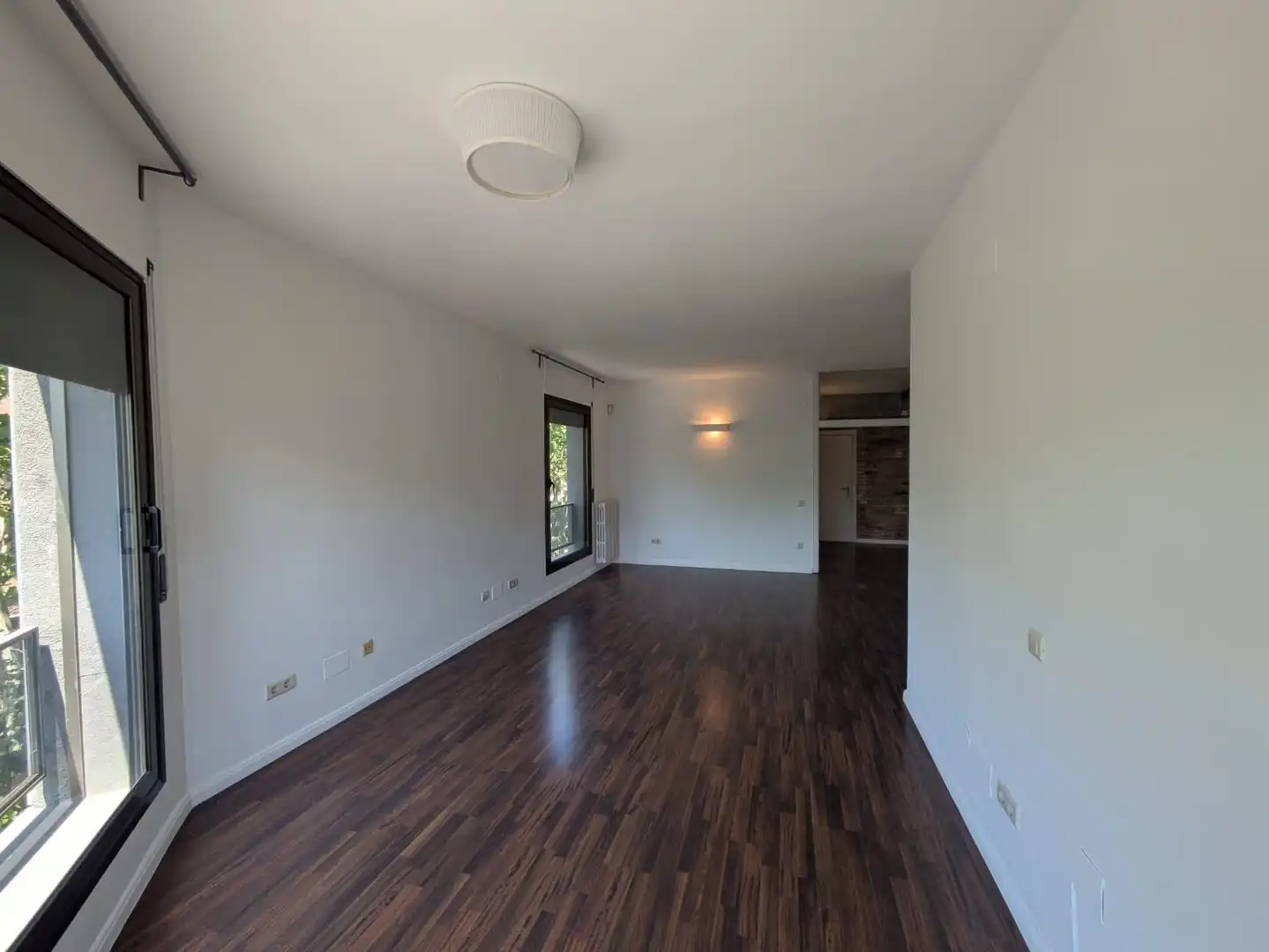 Sala d'estar de Pis de lloguer en Barcelona amb Aire condicionat, Calefacció i Parquet