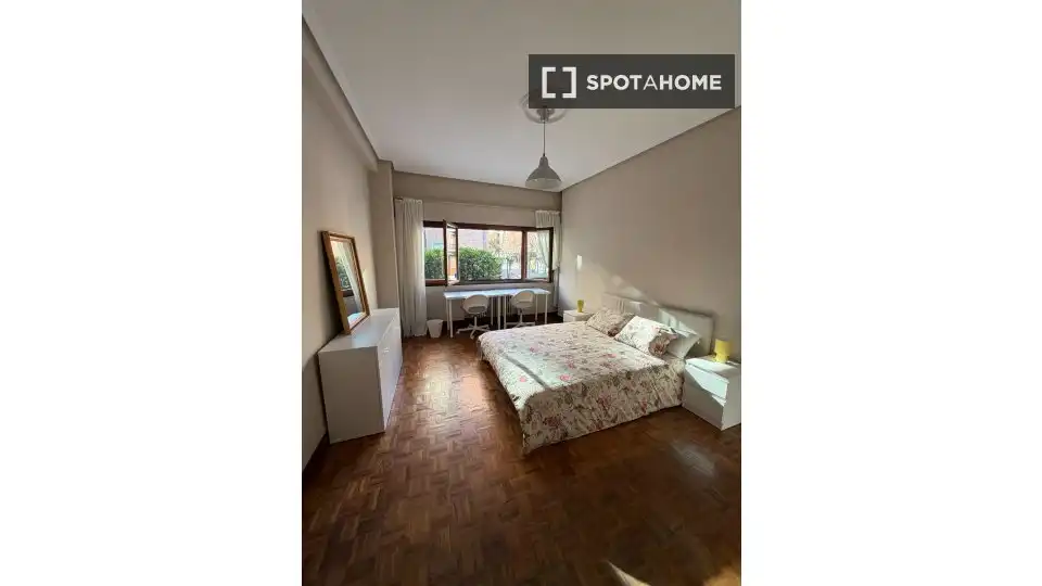 Habitació a San Pedro de Deusto - La Ribera