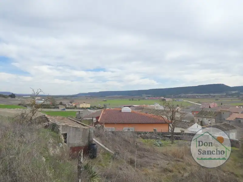 Houses for sale in Olivares de Duero