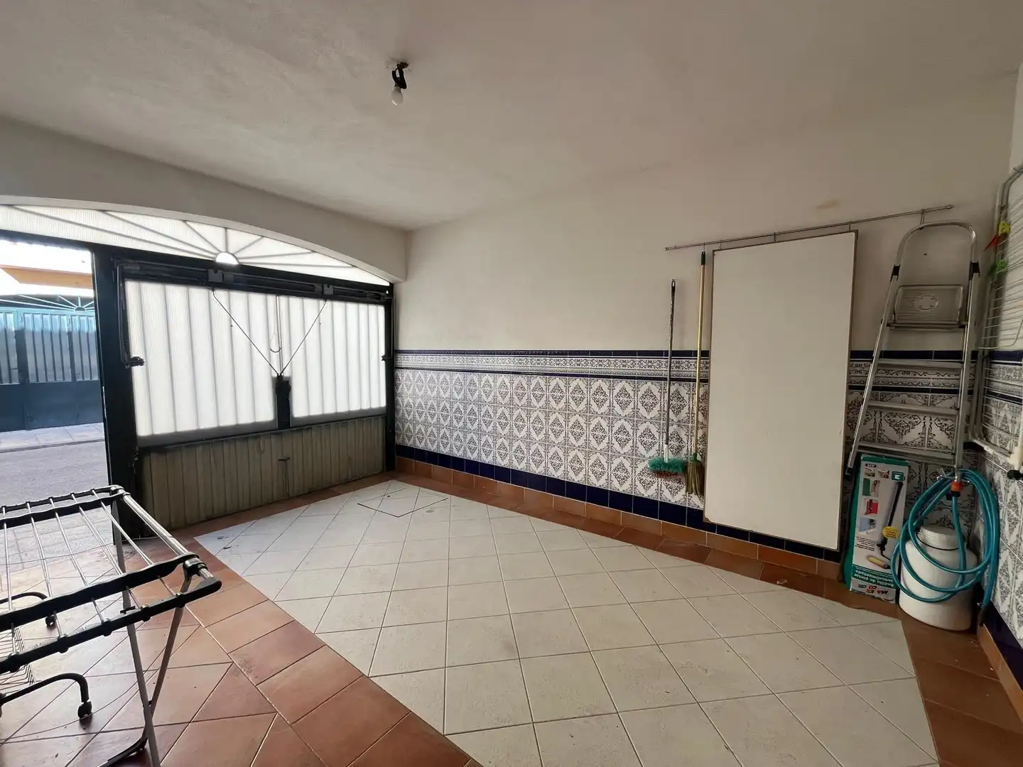 Casa adosada en venta en Cáceres con Aire acondicionado, Calefacción y Terraza