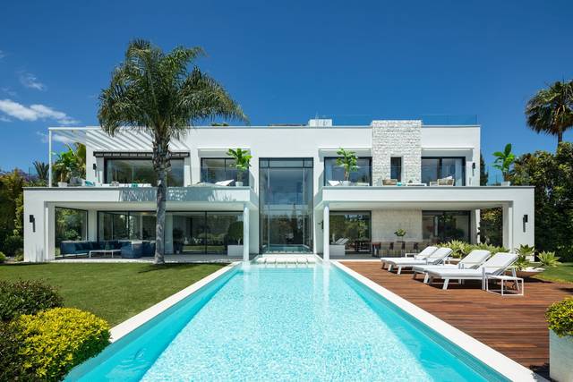 Casa-chalet en Venta en Bahía de Marbella
