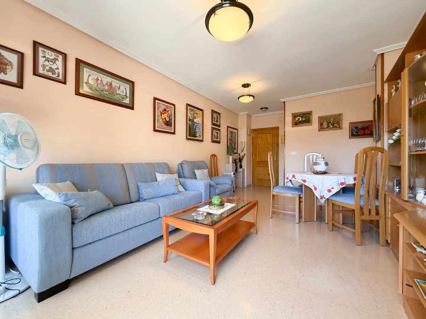 Sala d'estar de Apartament en venda en El Campello amb Terrassa, Traster i Piscina