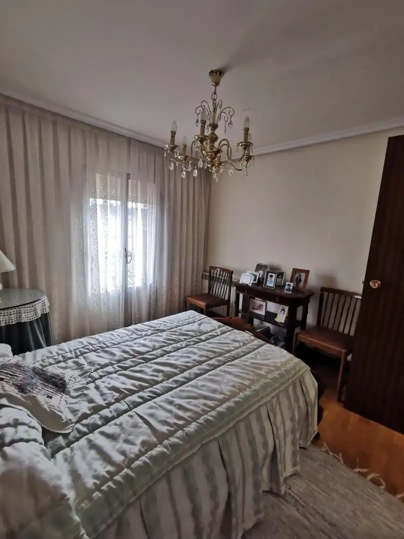Dormitori de Casa o xalet en venda en Entrena amb Calefacció, Terrassa i Traster