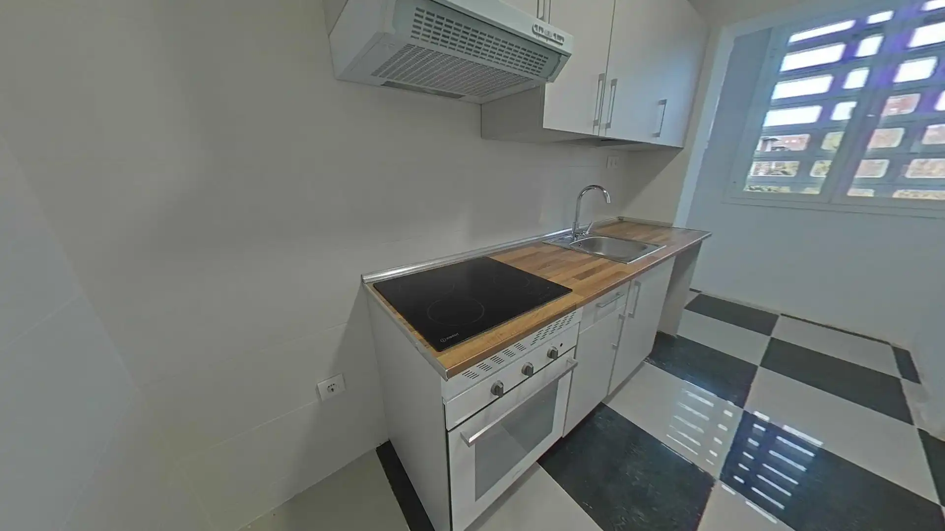Cuina de Pis en venda en Madrid amb Parquet