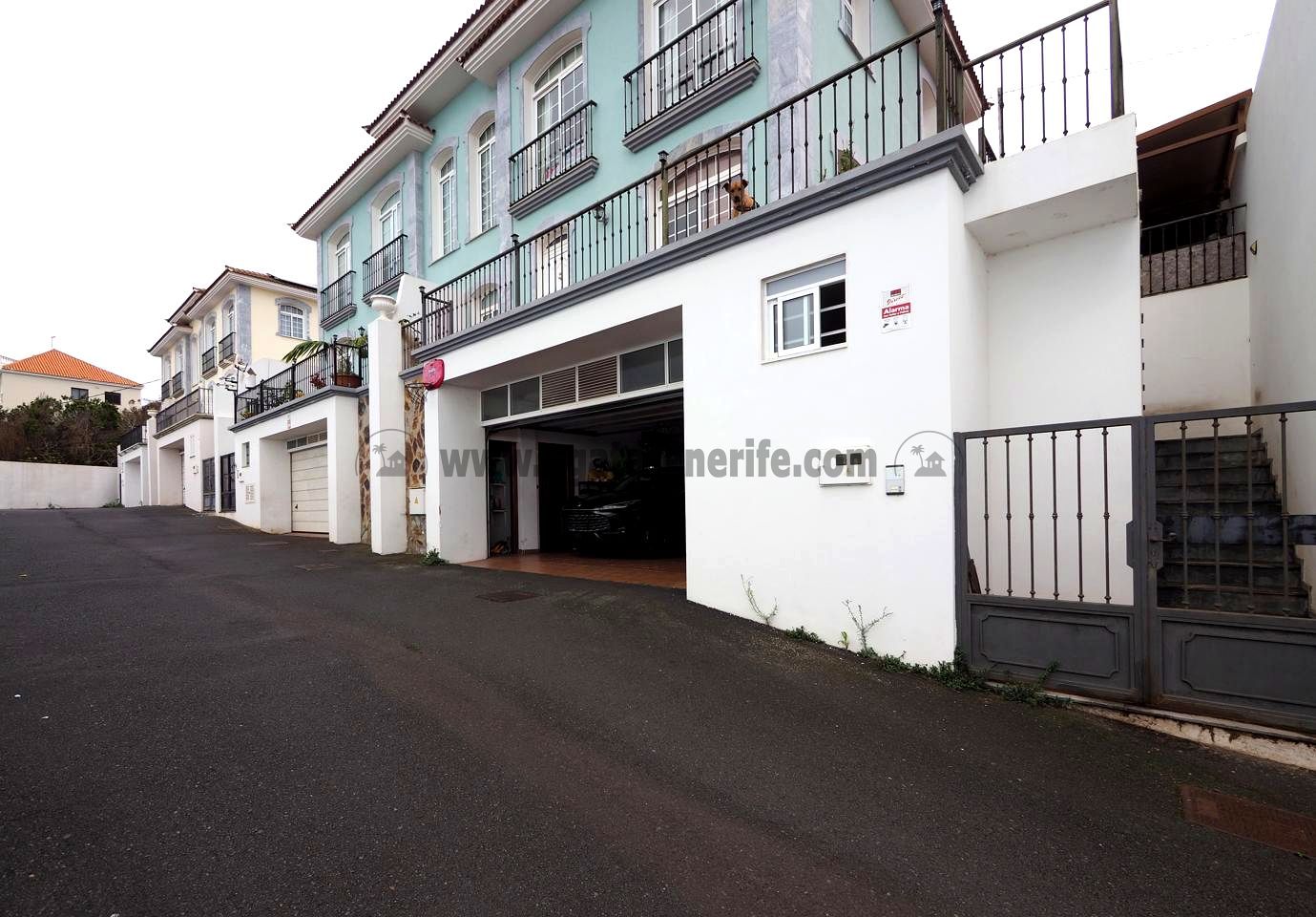 Vista exterior de Casa o xalet en venda en Santa Úrsula amb Terrassa