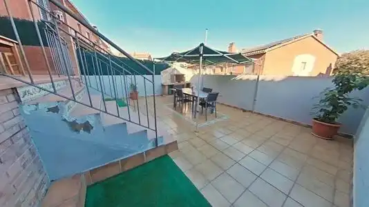 Terraza de Casa o chalet en venta en Santa Perpètua de Mogoda con Aire acondicionado, Calefacción y Jardín privado