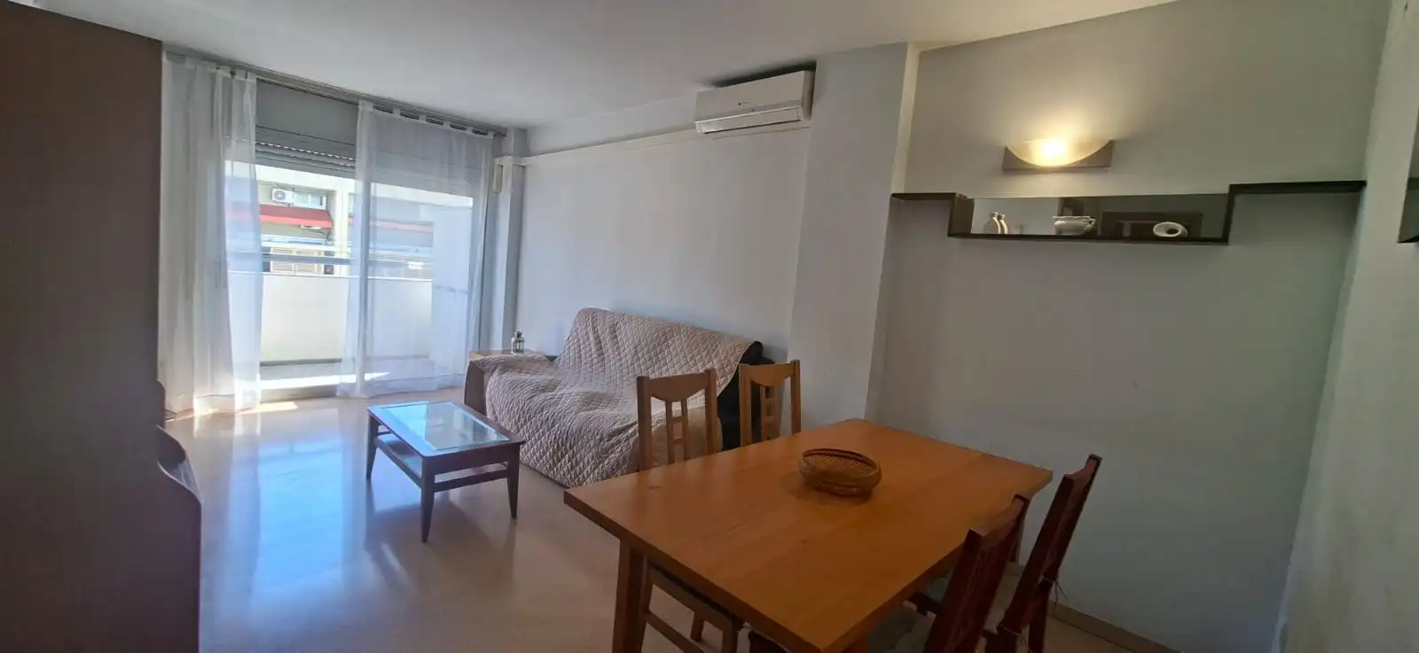 Sala de estar de Piso en venta en Barcelona con Aire acondicionado, Calefacción y Jardín privado