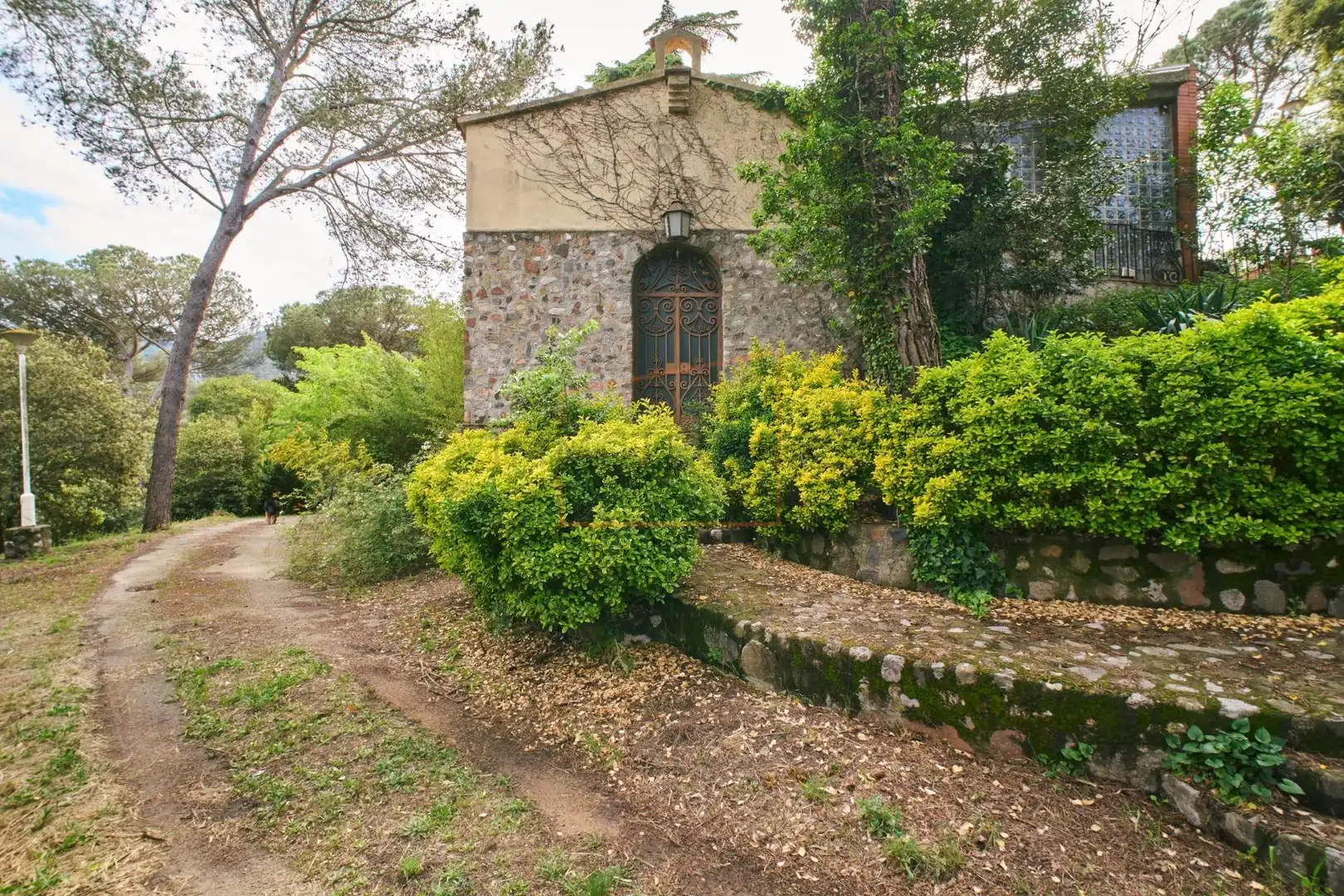 Vista exterior de Finca rústica en venda en Madrid amb Jardí privat