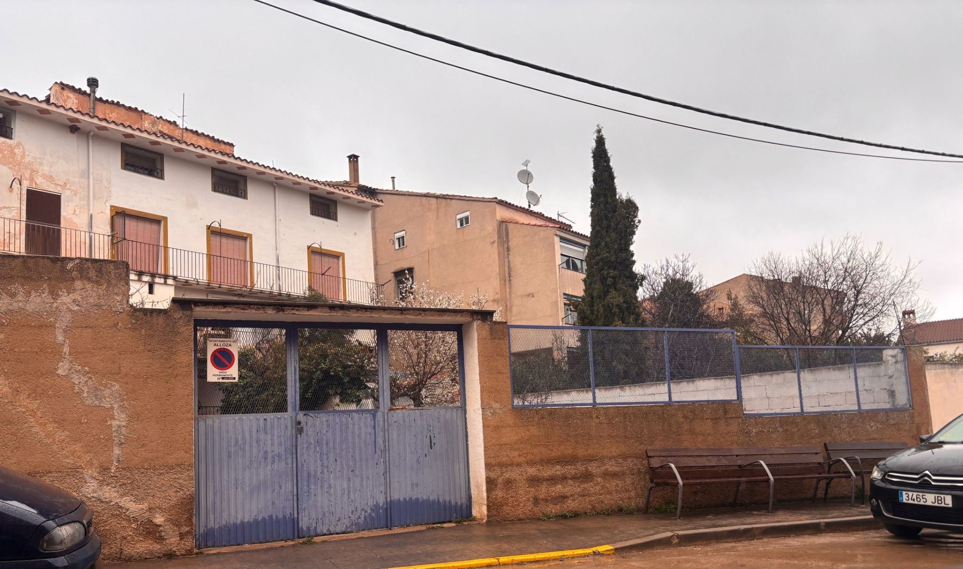 Vista exterior de Casa o xalet en venda en Alloza amb Jardí privat i Terrassa