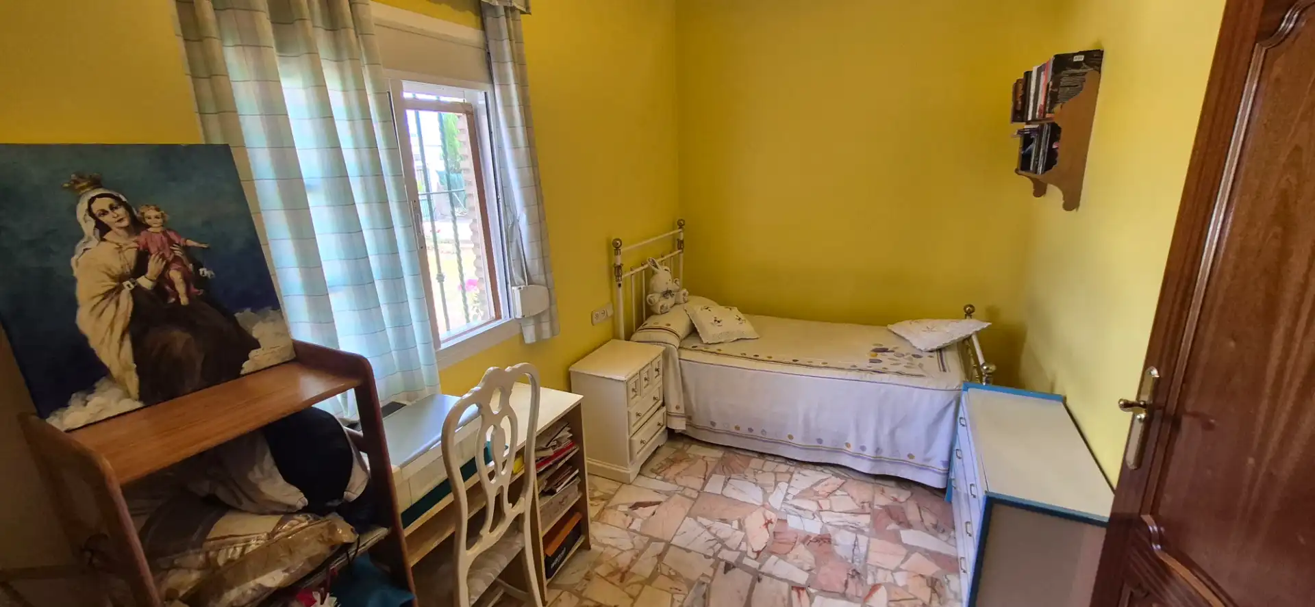 Habitación de Casa o chalet en venta en Carmona con Aire acondicionado, Calefacción y Jardín privado