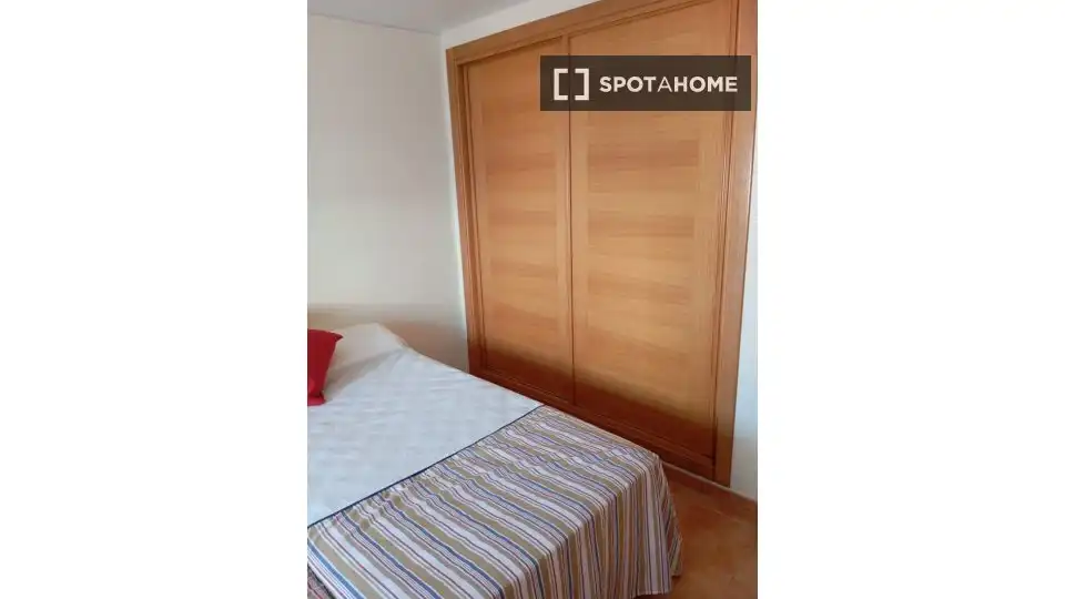 Room in Los Narejos - Punta Calera