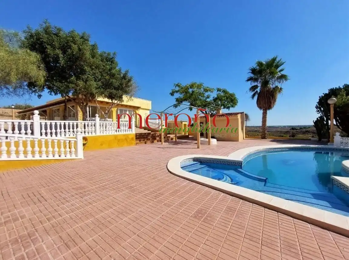 Villa mit Pool zum Verkauf in Elche ciudad, imagen 2