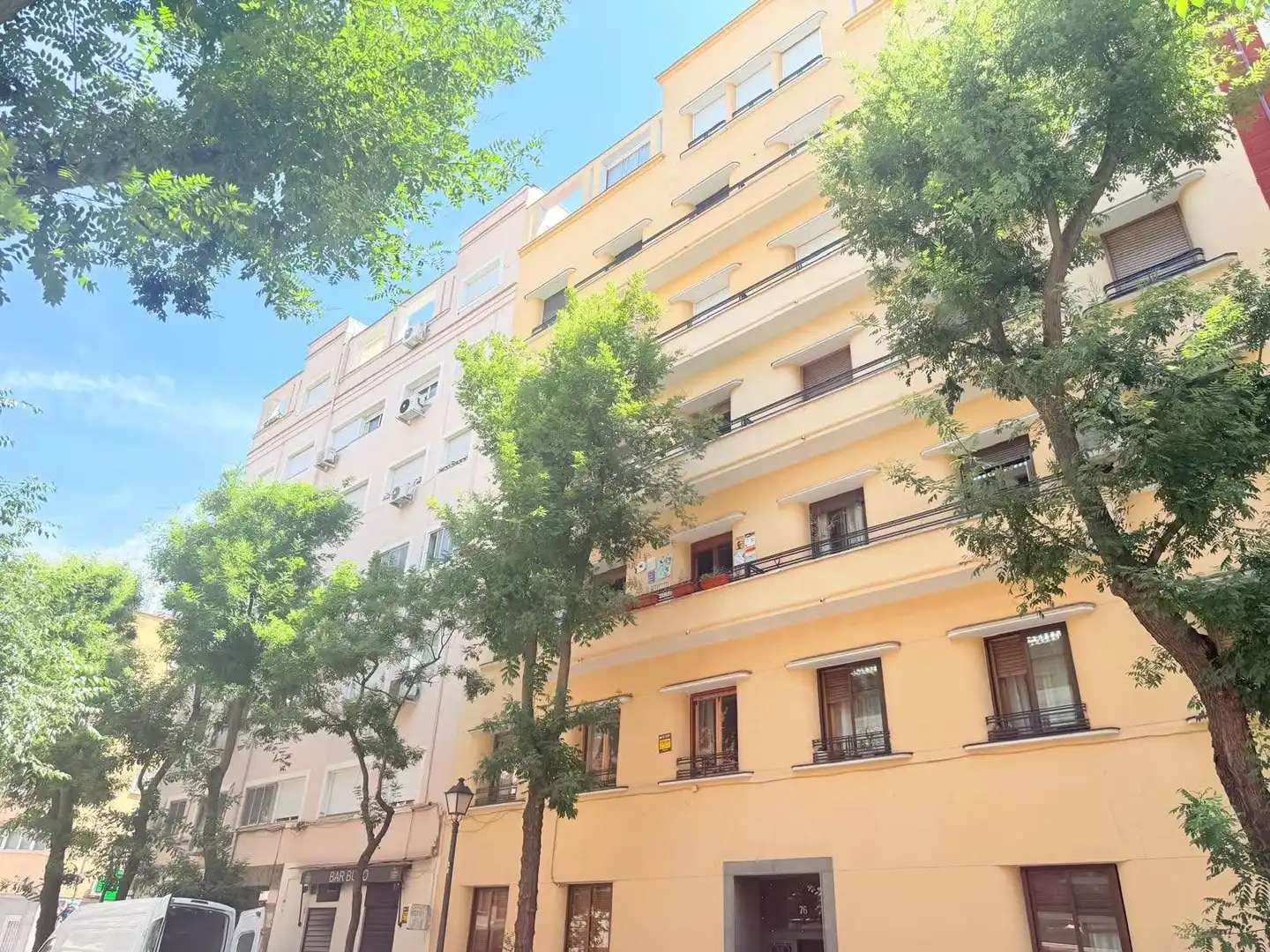 Flat with lift for sale in Chamberí