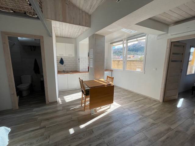 Edificio en Venta en Carrer de San Carlos en Carolinas Bajas