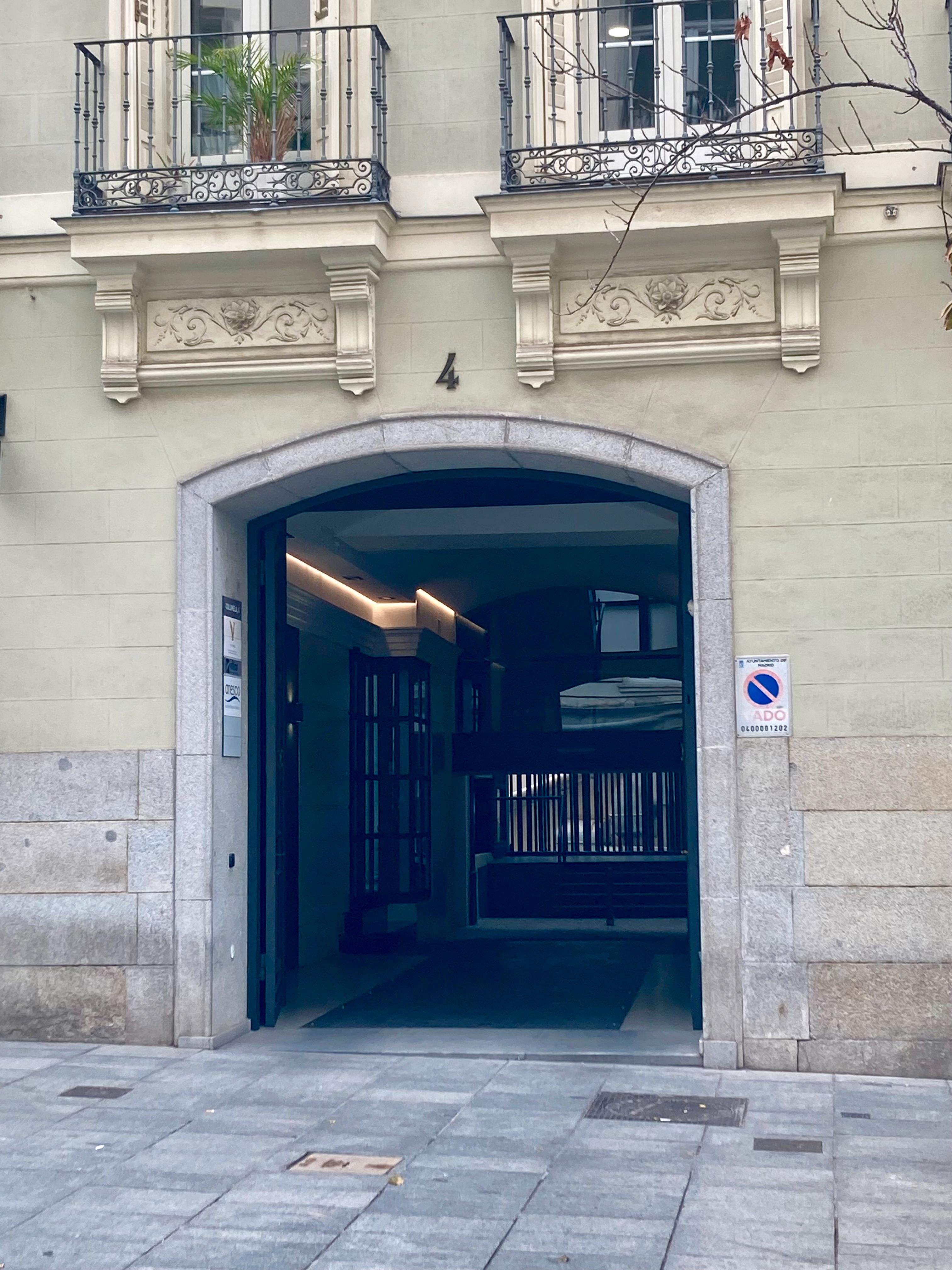 Exterior view of Garage for sale in  Madrid Capital