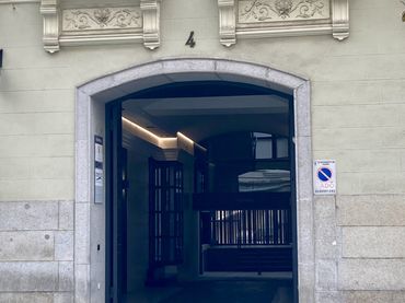 Individuel avec ascenseur à vendre à Calle de Columela 4