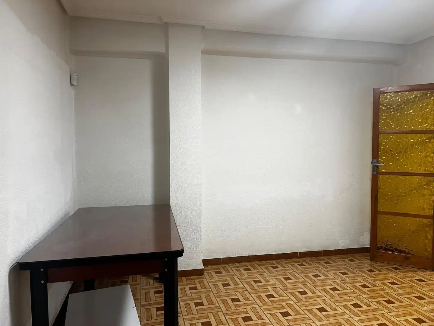 Flat for sale in Valencia  with Air Conditioner and Alarm