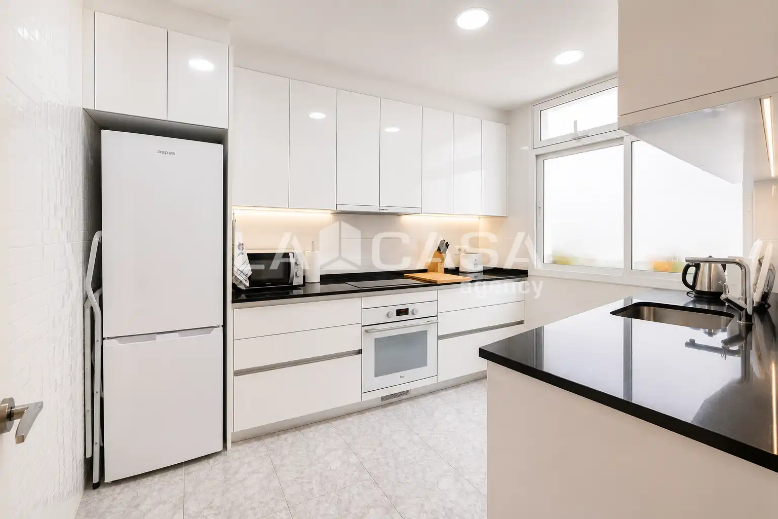 Kitchen of Attic for sale in Barcelona  with Heating