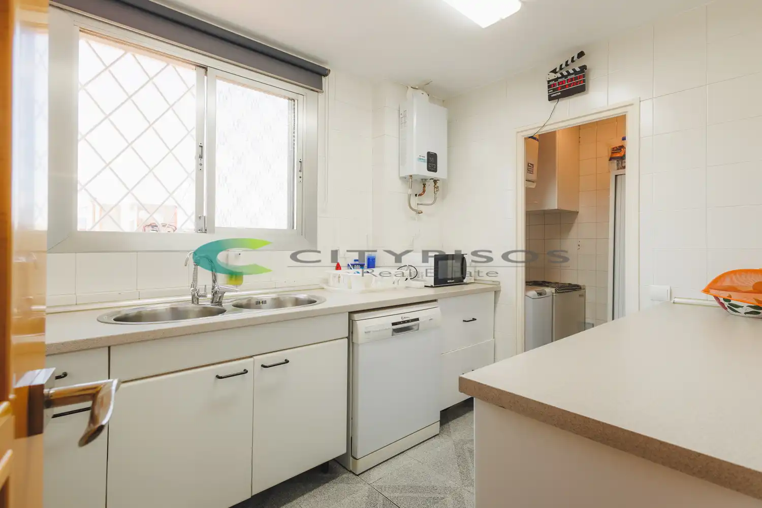 Kitchen of Flat for sale in Barcelona  with Air Conditioner and Oven