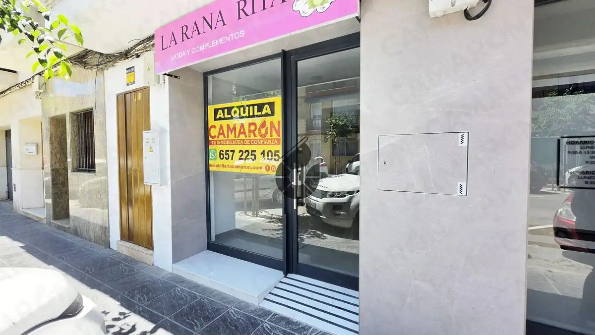 Local commercial à louer à Coria del Río