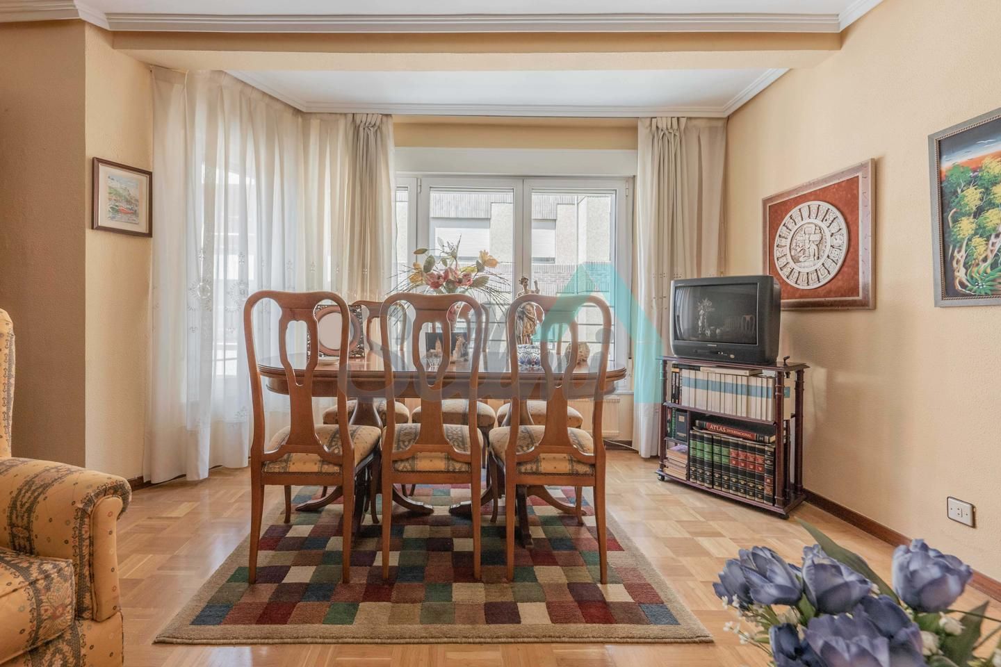 Menjador de Pis en venda en Mieres (Asturias) amb Calefacció, Parquet i Traster