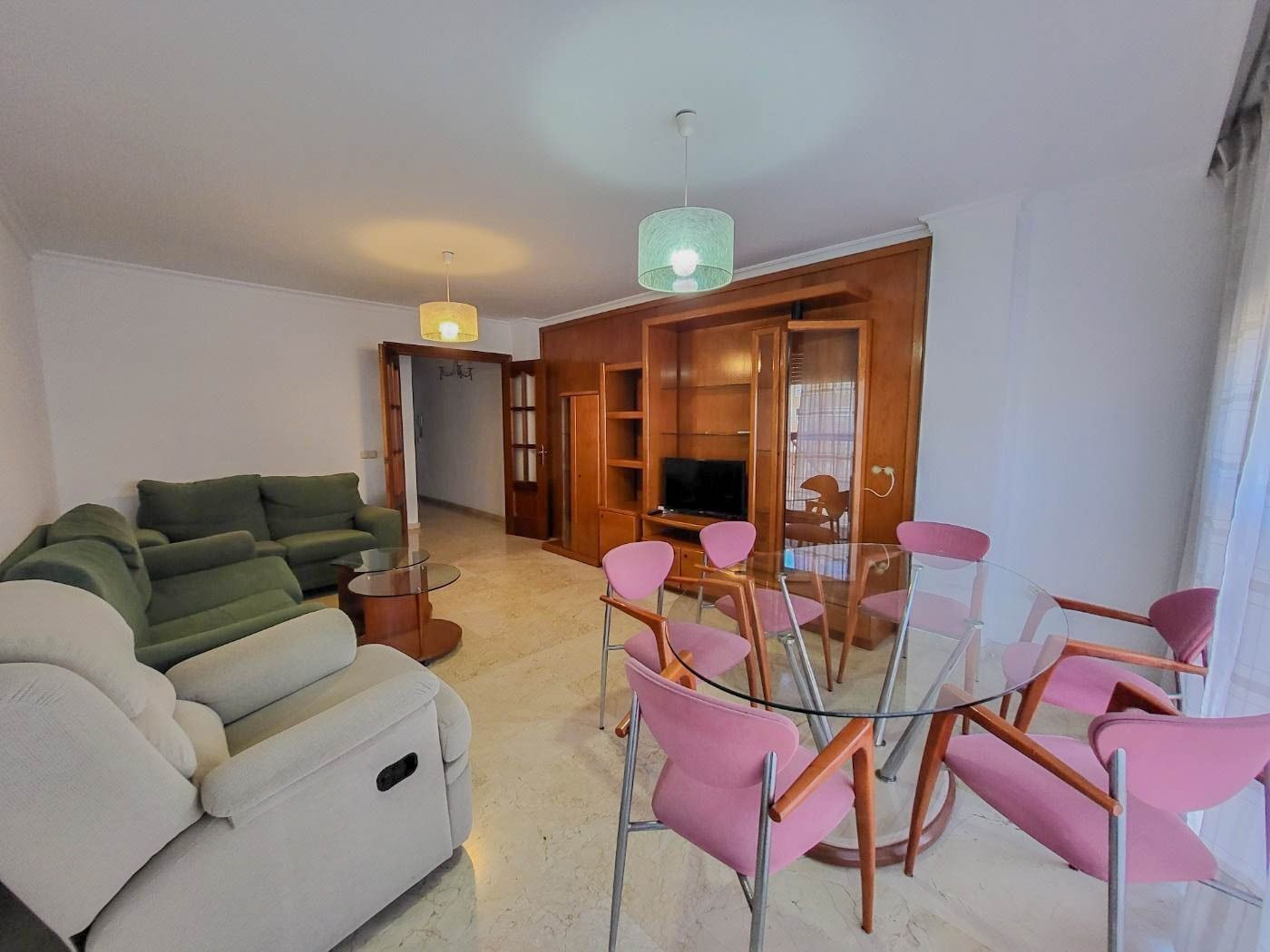 Sala de estar de Piso de alquiler en  Almería Capital con Aire acondicionado y Terraza