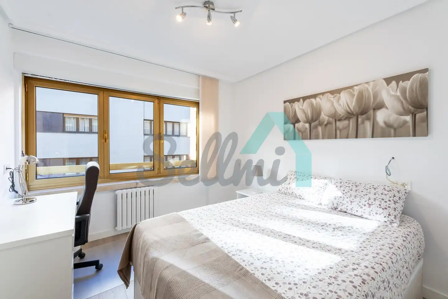 Habitación de Piso en venta en Oviedo  con Calefacción
