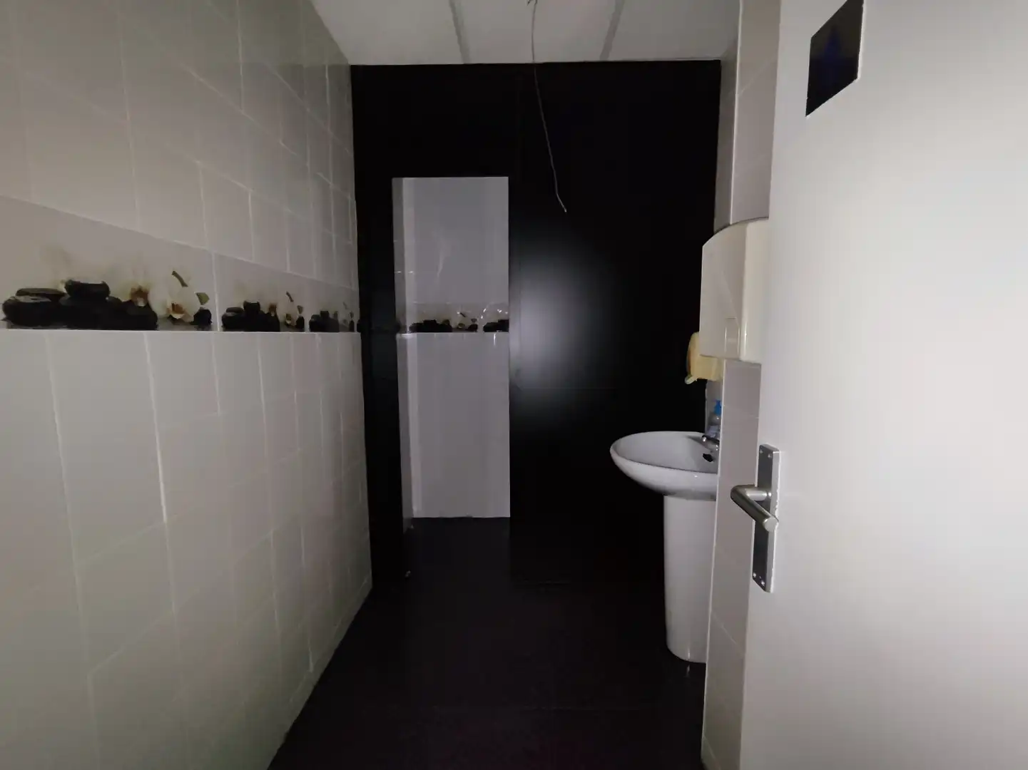 Business premises for sale in Logroño - Calle General Vara de Rey, imagen 2
