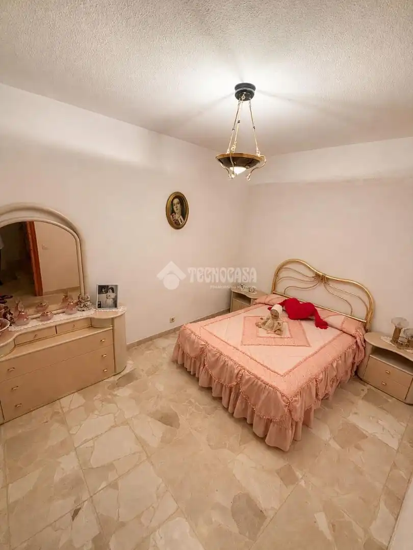 Bedroom of Houses for sale in Santa Cruz de la Zarza
