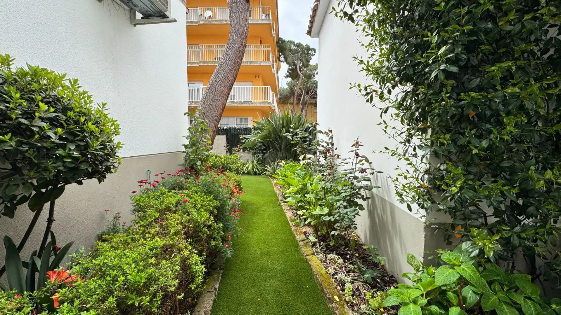 Jardí de Casa adosada en venda en Castell d'Aro, Platja d'Aro i s'Agaró amb Aire condicionat, Calefacció i Jardí privat