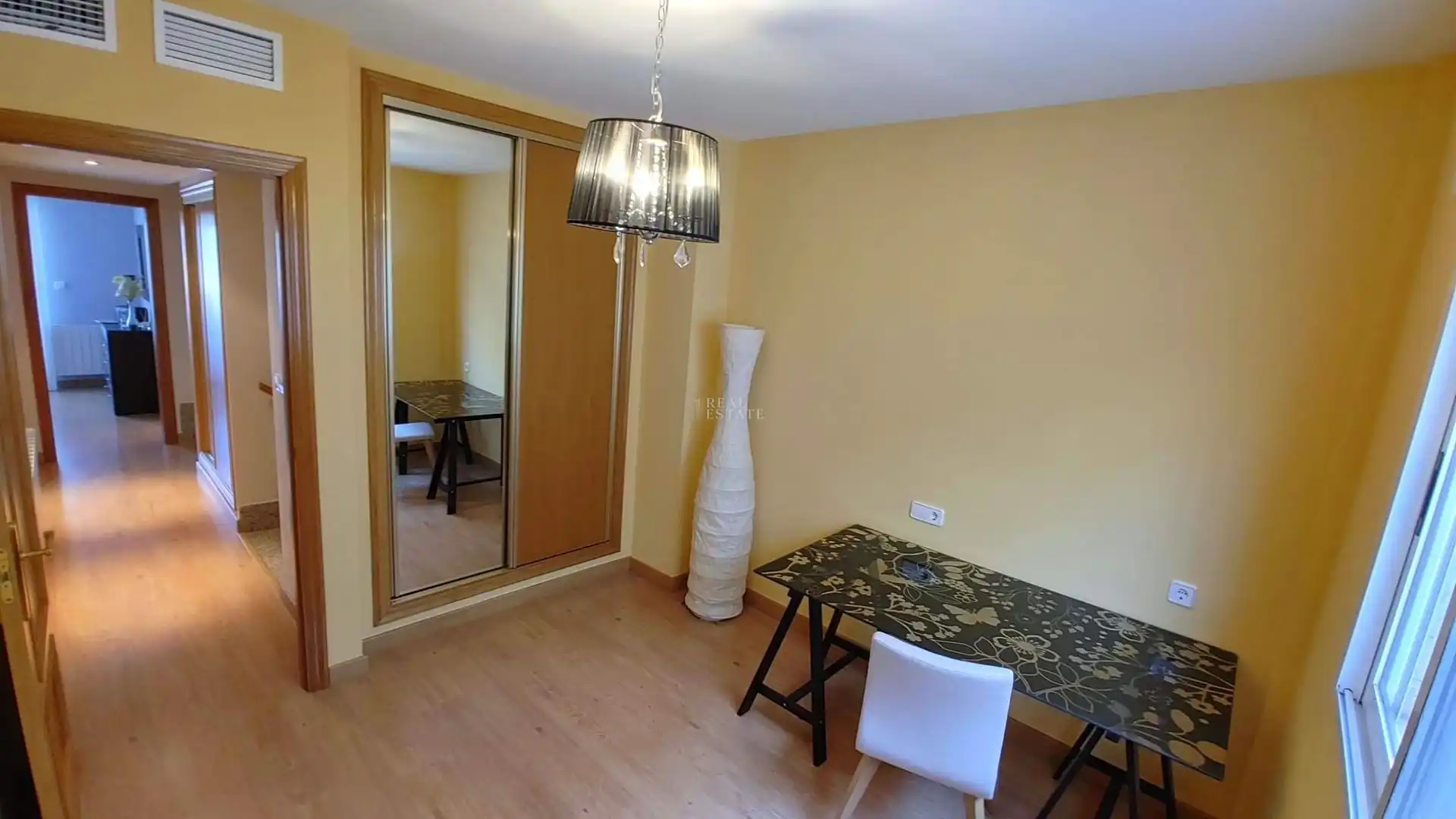 Detached homes for sale in C. Virgilio, Garres y Lages