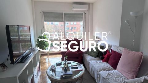 Foto 4 de Piso de alquiler en Fernando Magallanes, Saucar - Zarzuela, Torrejón de Ardoz