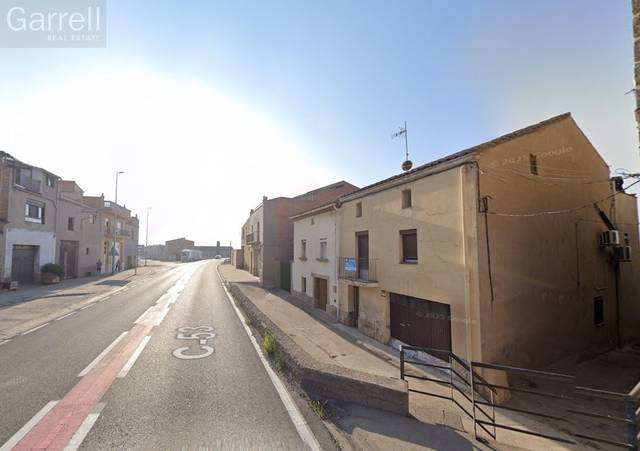 Casa adosada en Venta en carrer MONTMASSAT 
 ANGLESOLA (LLEIDA) en Anglesola