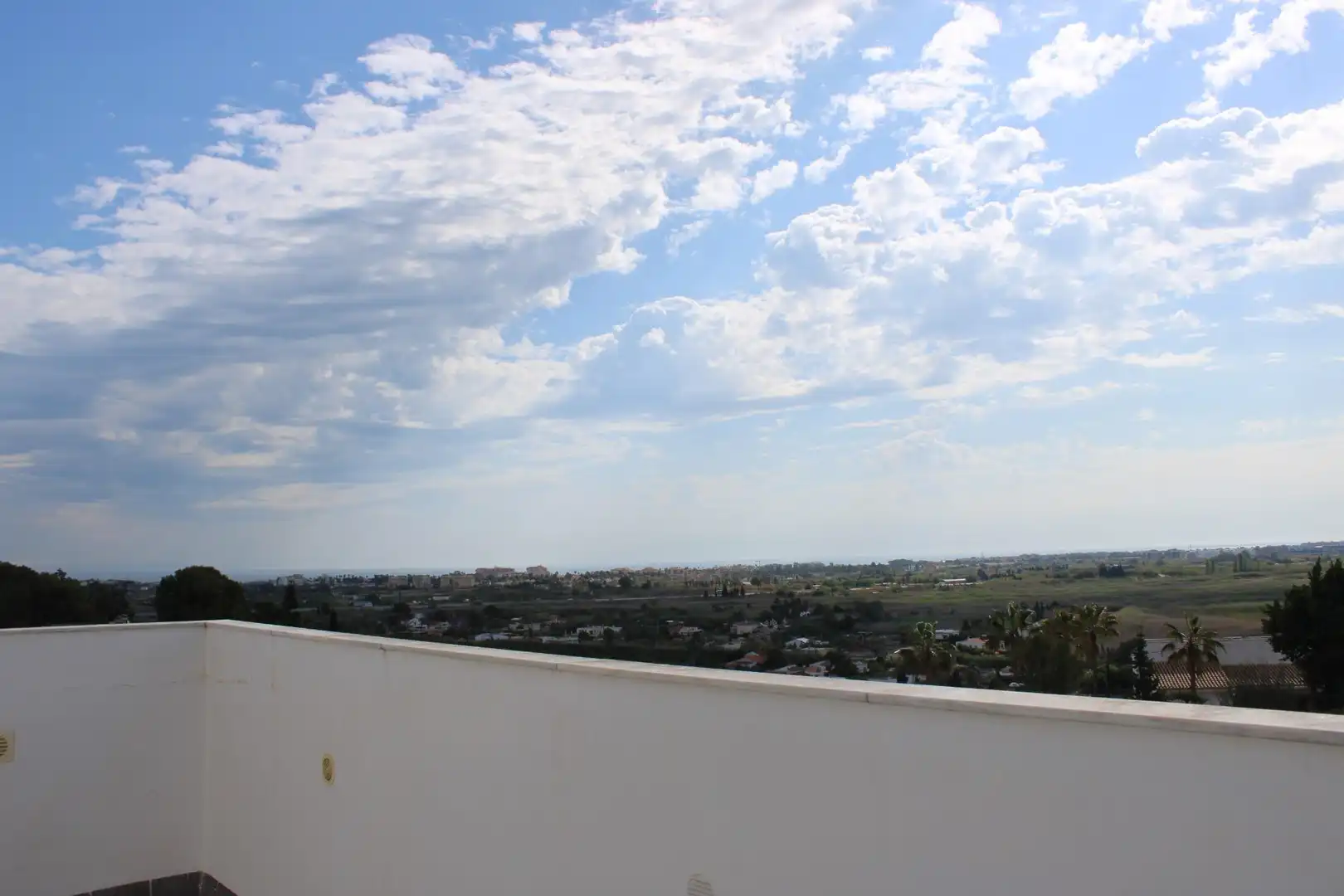 Terrassa de Casa o xalet en venda en Oliva amb Aire condicionat, Jardí privat i Terrassa