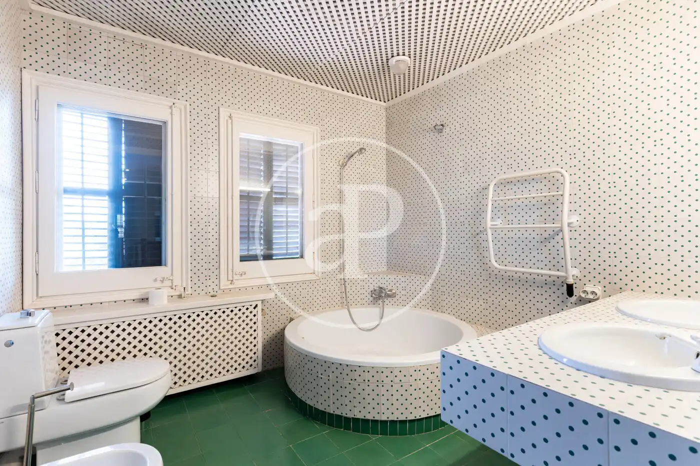 Baño de Casa o chalet en venta en Sant Cugat del Vallès con Calefacción, Jardín privado y Terraza
