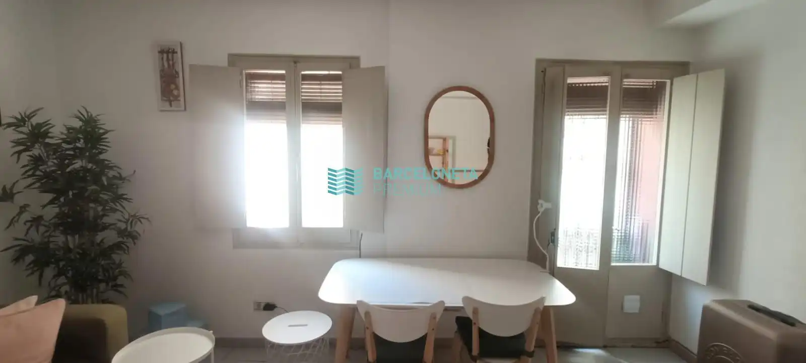 Comedor de Piso de alquiler en Barcelona con Terraza y Amueblado