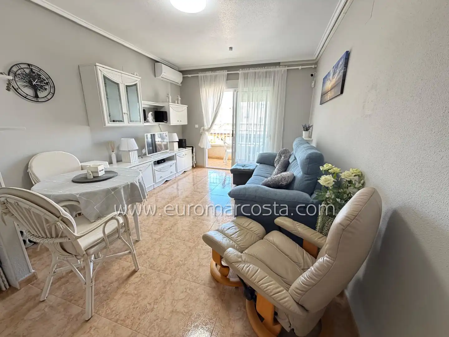 Living room of Flat for sale in Guardamar del Segura  with Air Conditioner, Heating and Terrace