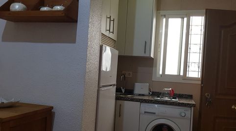 Foto 4 de Apartamento de alquiler en Calle Balbina Valverde, Barrio de Ciudad Jardín, Málaga Capital