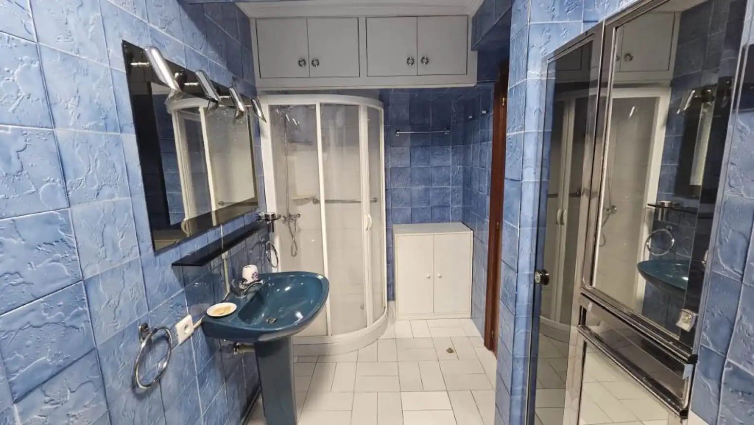 Baño de Piso en venta en Salamanca con Calefacción, Terraza y Balcón