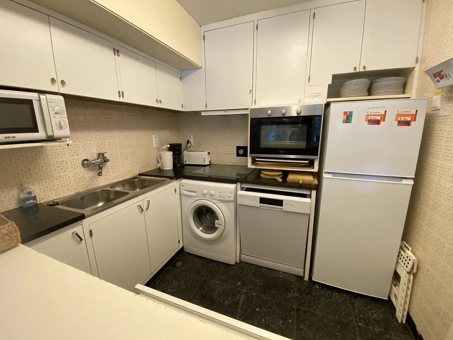 Cocina de Piso en venta en Calonge i Sant Antoni con Terraza, Amueblado y Horno