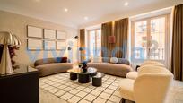 Living room of Flat for sale in  Madrid Capital  with Air Conditioner, Heating and Furnished